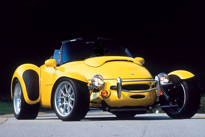 Panoz AIV Roadster Yellow