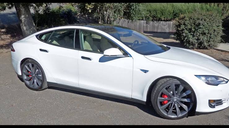 Tesla Model S Pearl White Multi-Coat